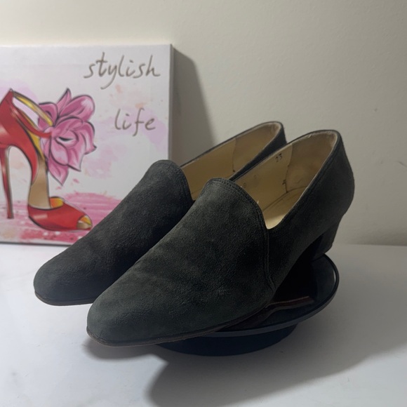 Cole Haan Olive Green Women's Suede Shoes - Size 8B - Picture 2 of 9